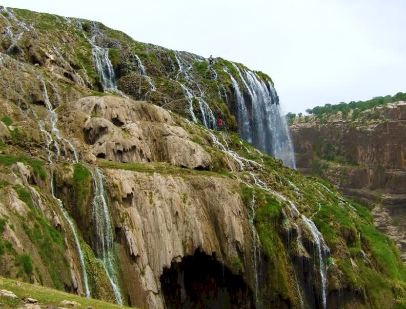 اردوگاه گردشگری آبشار کمر دوغ به بخش خصوصی واگذار می‌شود